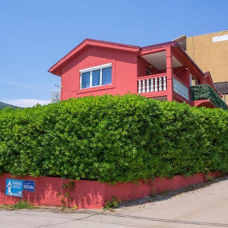 Family Apartments Vukcevic Чань Экстерьер фото