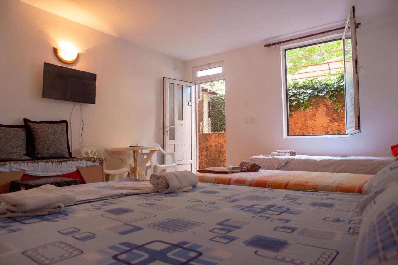 Family Apartments Vukcevic Чань Экстерьер фото