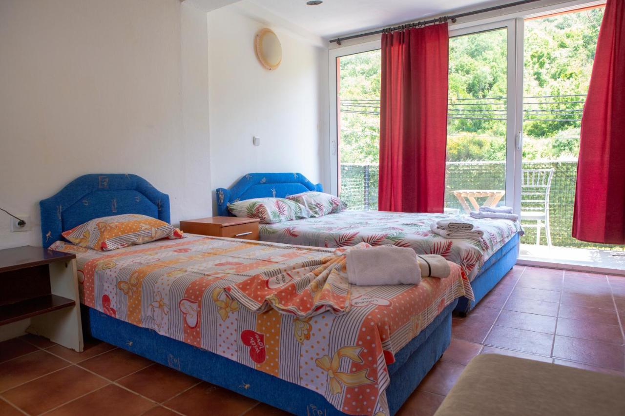 Family Apartments Vukcevic Чань Экстерьер фото