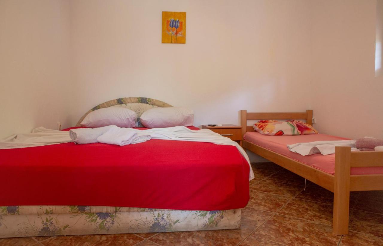 Family Apartments Vukcevic Чань Экстерьер фото