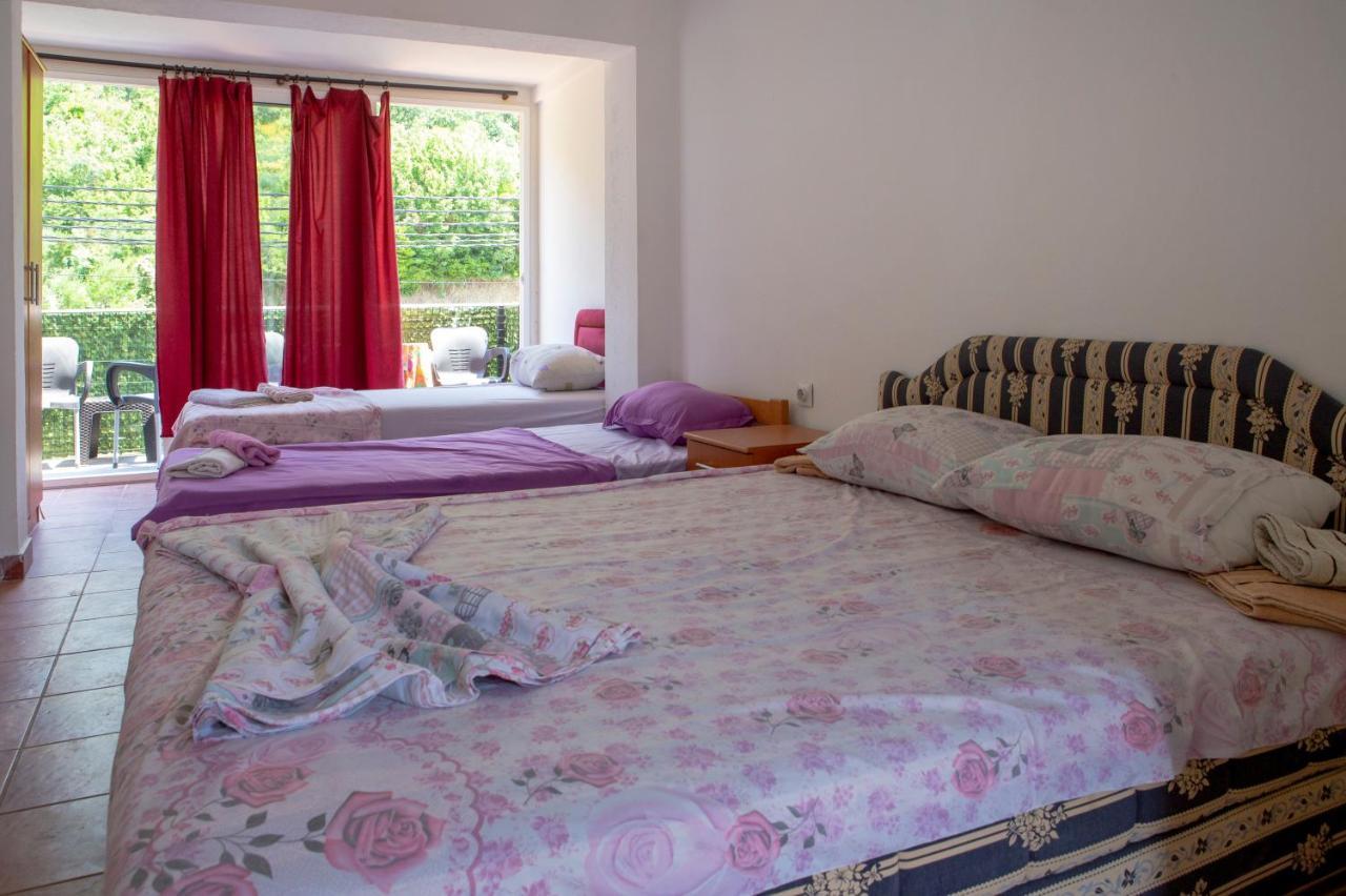 Family Apartments Vukcevic Чань Экстерьер фото